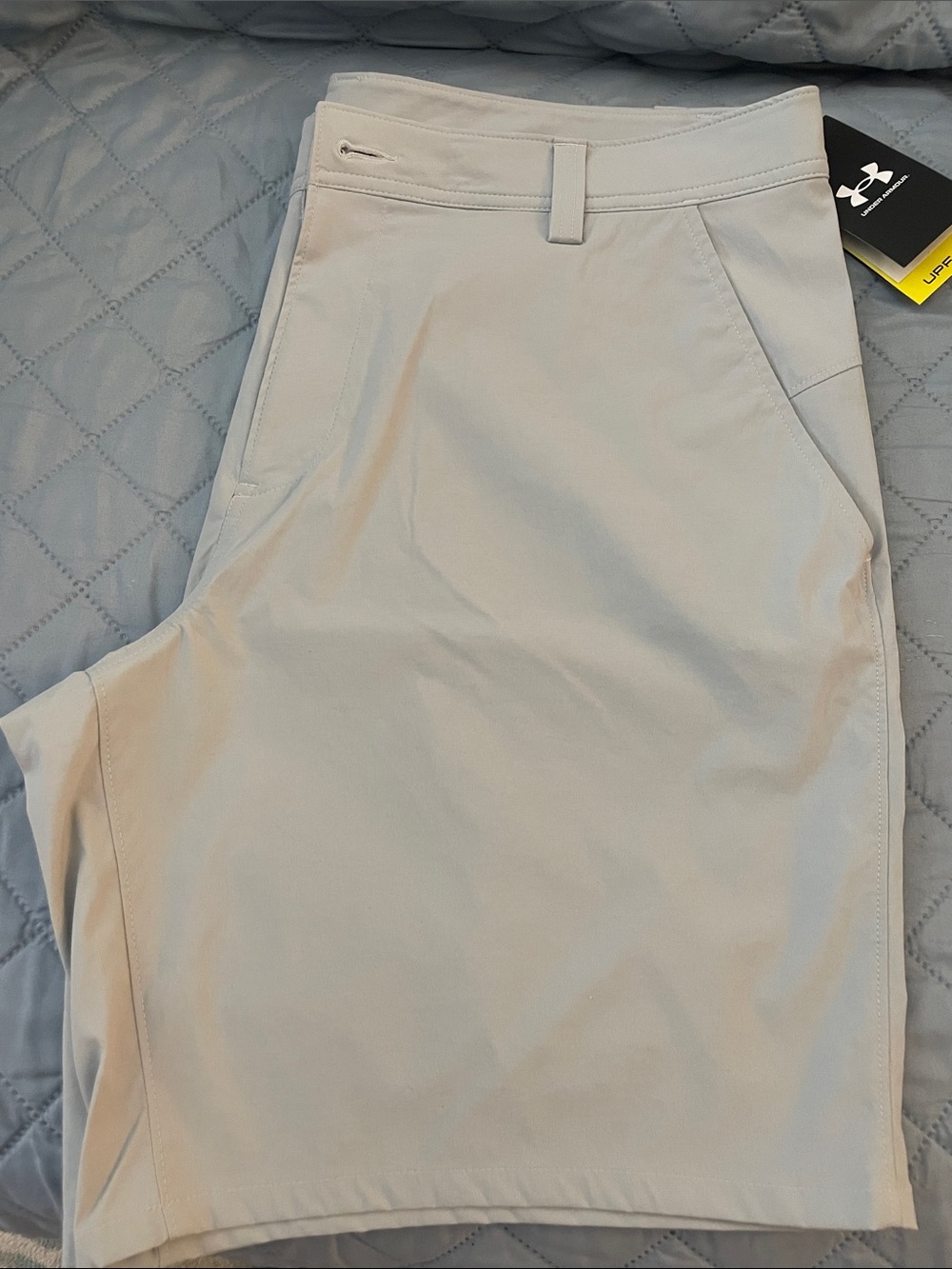Under Armour Men's Light Gray Performance shorts